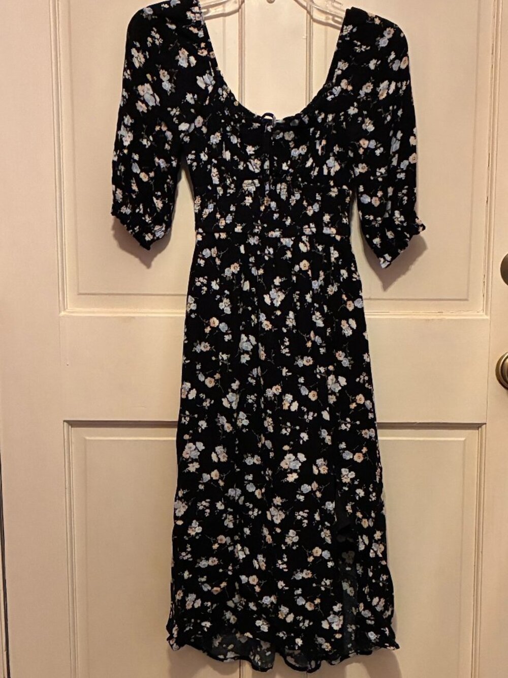 Hollister X-Small Floral Midi Dress